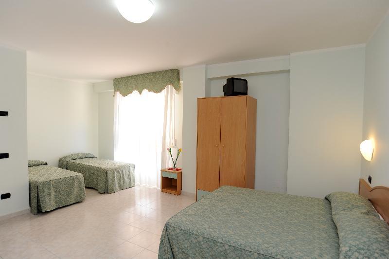 Hotel Garden San Giovanni Rotondo Bagian luar foto