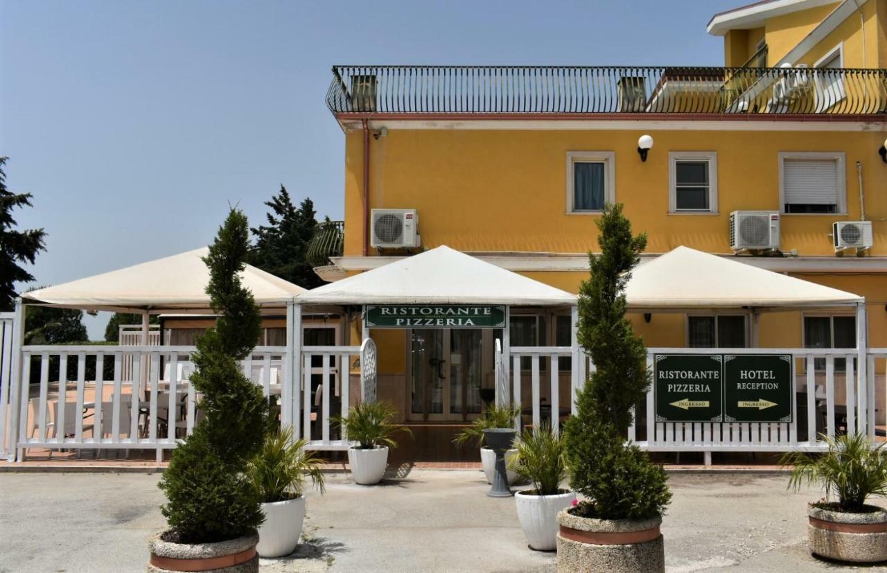Hotel Garden San Giovanni Rotondo Bagian luar foto
