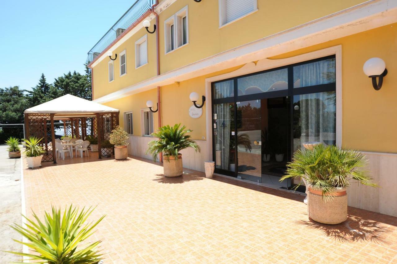 Hotel Garden San Giovanni Rotondo Bagian luar foto
